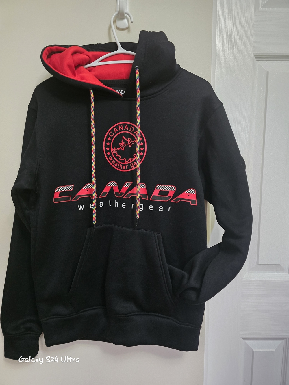 Canada Weather Gear Men's Black Hoodie with Red Lining - Picture 6 of 6